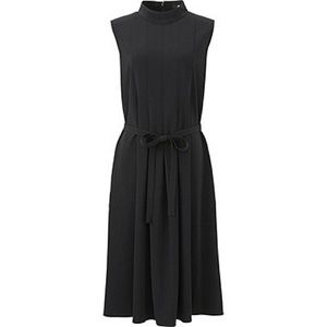 Uniqlo box pleated midi dress